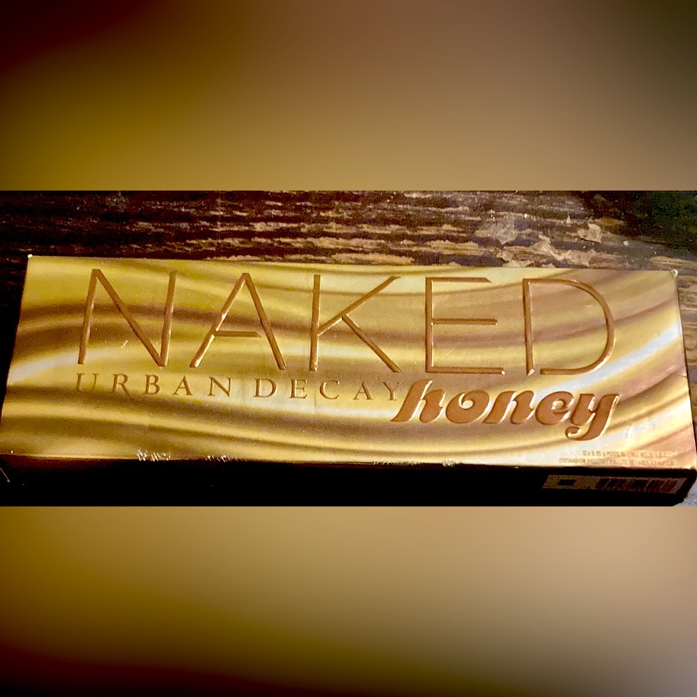 Brand new Urban Decay Naked Honey Eyeshadow Palette